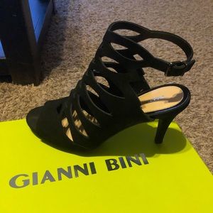 Gianni Bini caged heels